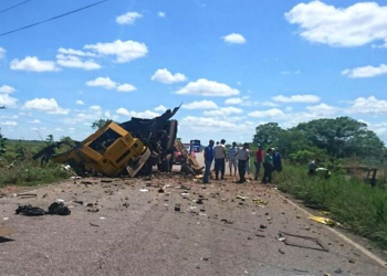 Mais um carro forte é explodido em rodovia baiana