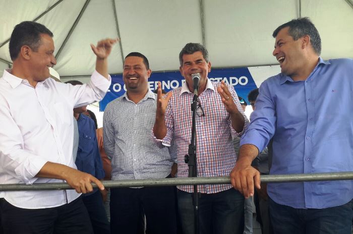 Deputado Gika Lopes participa de inauguração de UPA e equipamentos de esporte e lazer em Serrinha