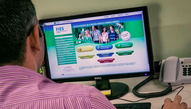 MEC prorroga para 30 de dezembro prazo de renovação do Fies