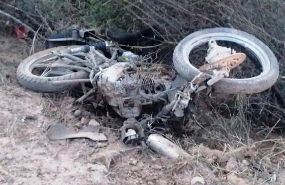 Músico morre em acidente na BA 120 depois de moto colidir com caminhão