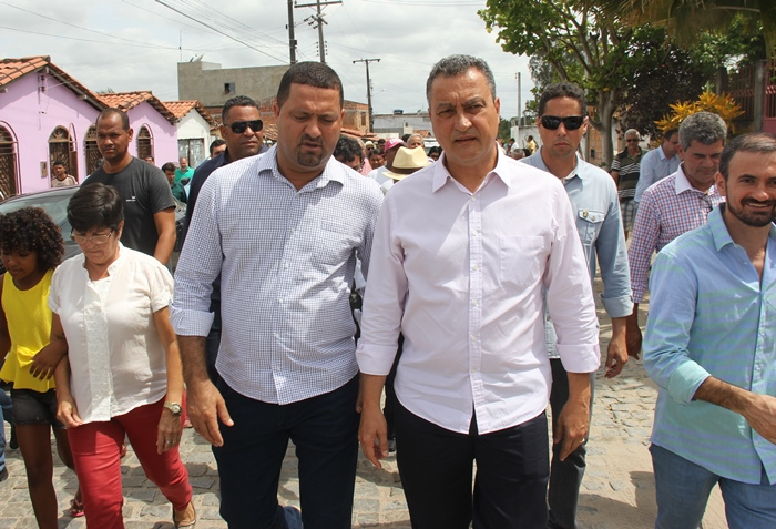 Serrinha – Rui Costa participa de várias inaugurações no fim do mandato do amigo Osni Cardoso