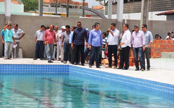 Serrinha – Rui Costa participa de várias inaugurações no fim do mandato do amigo Osni Cardoso