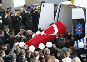 Duplo atentado no centro de Istambul deixa ao menos 38 mortos