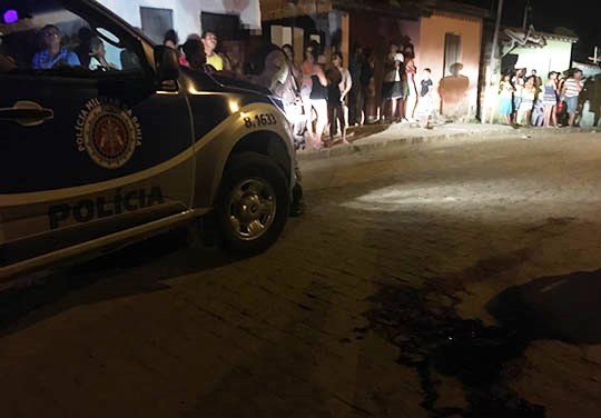 Homem é morto a facadas e suspeito preso em flagrante em Santaluz