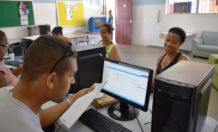 Matrícula na rede estadual pode ser feita até às 20h desta terça-feira