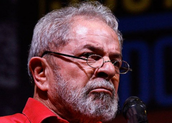 Site de apostas põe em jogo data da prisão de Lula