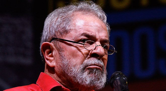 Site de apostas põe em jogo data da prisão de Lula