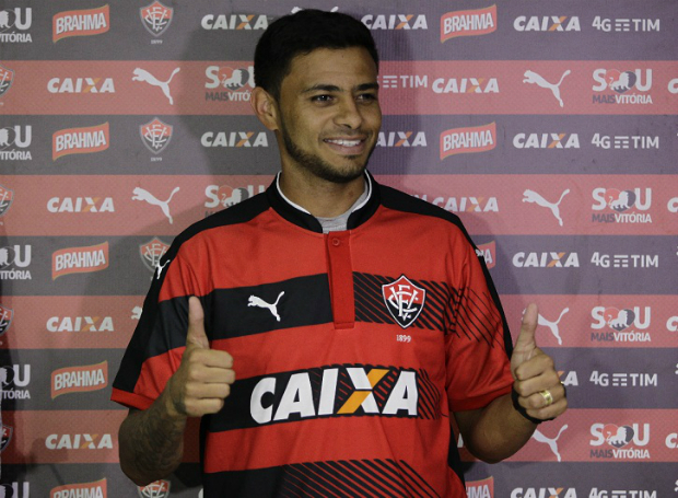 Cleiton Xavier quer fazer história com a camisa do Vitória