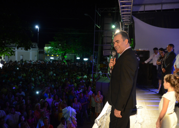 Assis toma posse para segundo mandato e cita grandeza do povo coiteense