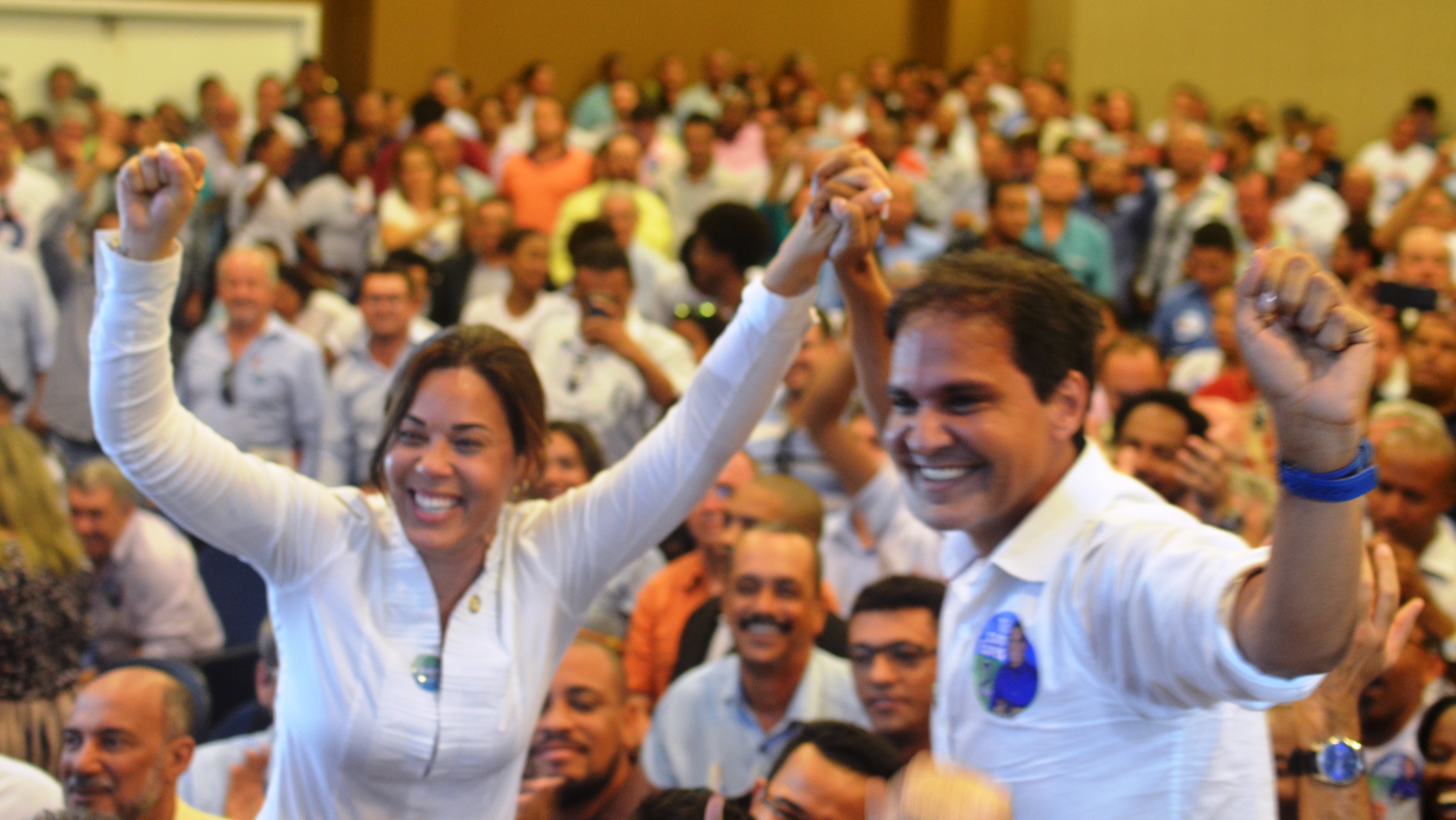 Eures comemora vitória para presidência da UPB; ele teve 67 votos a mais que o concorrente