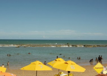 Adolescente de 14 anos morre após afogamento na Praia de Jauá
