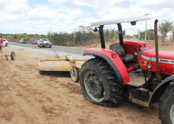 Colisão envolvendo Pick-up e trator na BA 120 por pouco não termina em tragédia