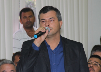 Prefeito de Lamarão Dival Pinheiro é eleito presidente do Consisal