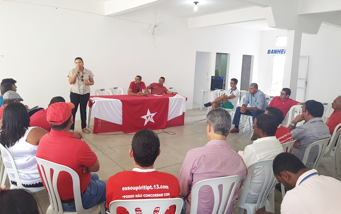 Reunião em Baixa Grande debate fortalecimento do PT