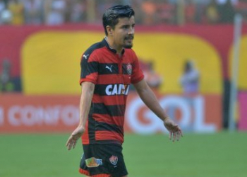 Vitória não tem interesse em permanecer com os gringos Ramallo e Cárdenas