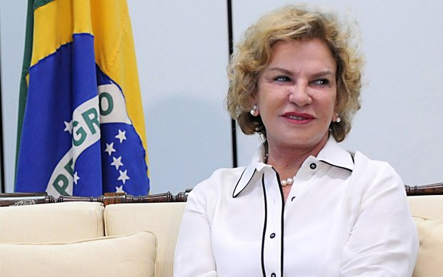 Marisa Letícia permanece sedada e em condição clínica estável, diz boletim