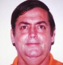 Ex-prefeito de Pau Brasil é morto a tiros na porta de casa