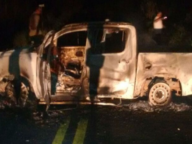 Dois PMs são mortos a tiros durante ataque de bandidos em cidade da BA