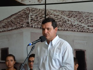 Prefeito de Guanambi, na Bahia, decreta que cidade pertence a Deus