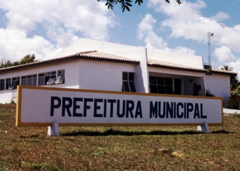 “Tudo em casa II” – Prefeito de Biritinga nomeia genro e duas filhas para ocuparem secretarias