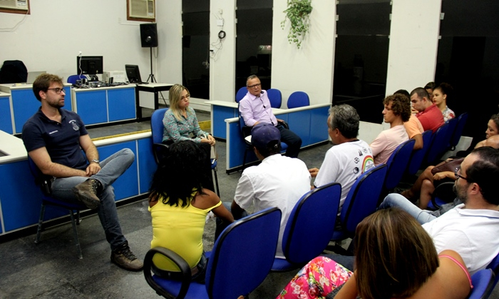 Coité : com a presença da nova delegada, Juiz promove debate sobre violência com a sociedade civil