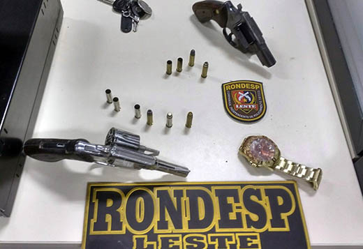 Dupla rouba carro de bombeiro em Serrinha, capota durante perseguição policial e morre após trocar tiros com a PM em Feira de Santana