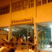 Criminosos ‘metralham’ sede da PM, explodem banco e fogem com reféns