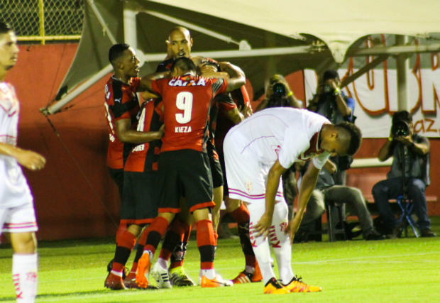 Em estreia pela Copa do Nordeste, Vitória vence o Sergipe no Barradão