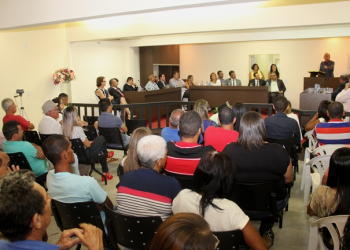 Capela – Com a presença de quatro deputados, prefeito e vice  Câmara Municipal, inicia os trabalhos legislativos 2017