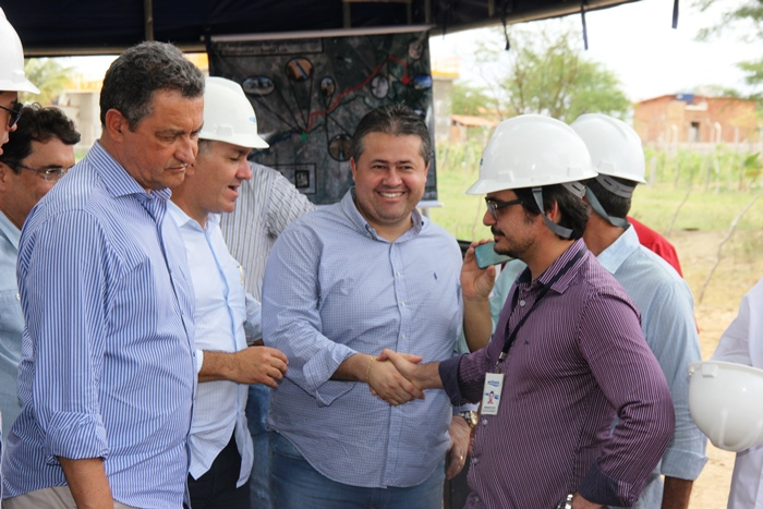 Deputado Alex da Piatã pede interferência de Rui Costa para reinicio das obras do Projeto Araci Norte