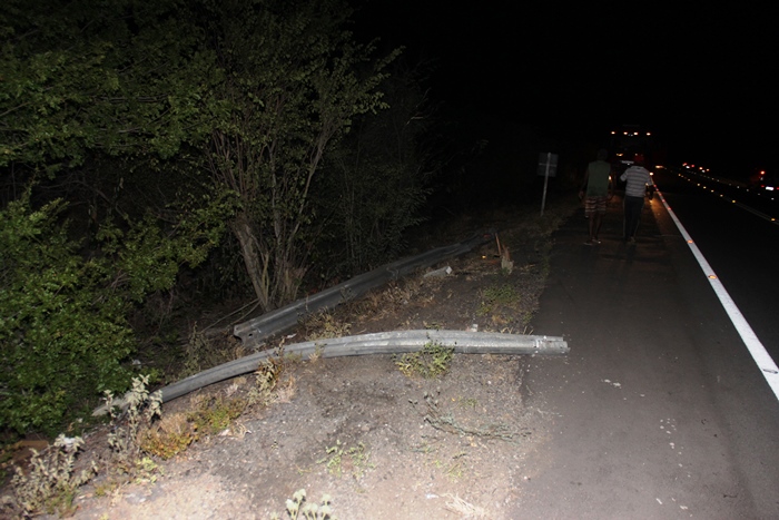 Riachão do Jacuípe – Caminhoneiro morre e carona fica ferido em capotamento na BR 324