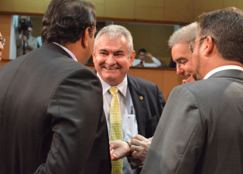 Depois de dez anos Marcelo Nilo deixa a presidência e Ângelo Coronel assume o comando do poder legislativo da Bahia