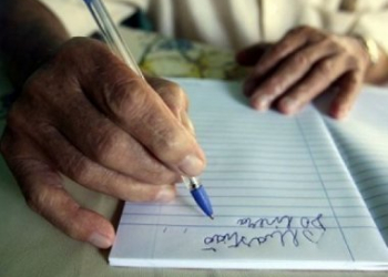 Relatório da Unesco mostra que 758 milhões de adultos não escreviam nem liam em 2015