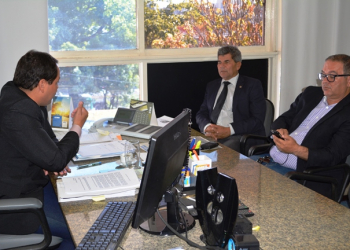 Deputado Gika Lopes solicita implantação de escola pública de trânsito em Serrinha e uma Retran para Araci