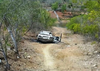 Veículo com placa do Rio de Janeiro é encontrado queimado na zona rural de Coité