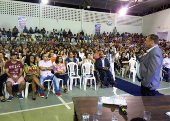 Tucano: professores abandonam Jornada Pedagógica depois de prefeito cortar direitos e não pagar salário