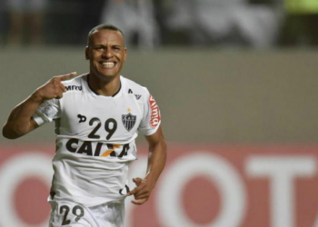 Lateral Patric chega à Toca do Leão nesta quinta-feira