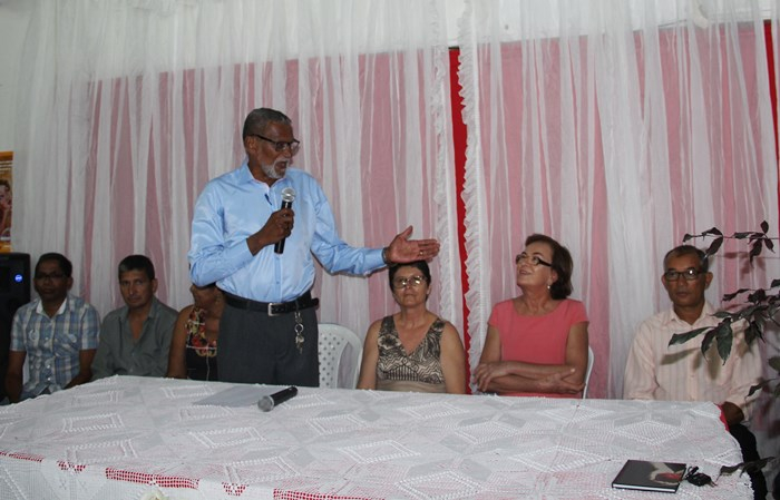 Livro sobre história de Pintadas é lançado com festa e emoção