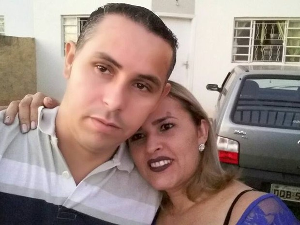 SP – Mulher é morta a tiro pelo próprio marido durante brincadeira em padaria; veja vídeo