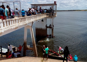 Manifestantes fecham comportas de açude de Itiúba que abastecia Santaluz e Queimadas; DNOCS pede apoio da Polícia Federal (atualizada)