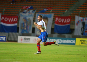 Nordestão – Com gols de Regis e Hernane, Bahia vence Moto Club e assume liderança