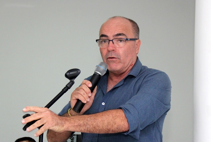 Com a presença do prefeito e do vice, trabalho do legislativo é aberto em Retirolândia