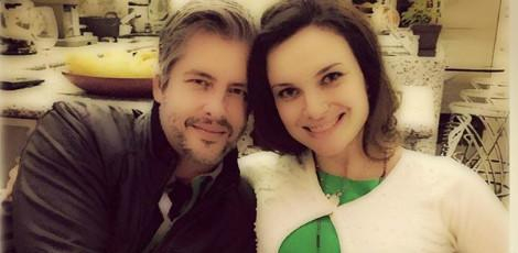 Grávida, mulher de Victor, da dupla com Léo, registra queixa de agressão contra sertanejo