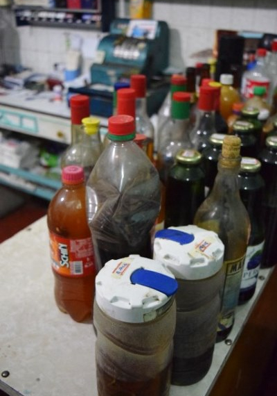 Operação apreende quase 100 litros de bebida imprópria para o consumo