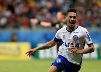 Copa do Nordeste: Bahia goleia fora de casa e Vitória vence em jogo que perdeu dois penaltis
