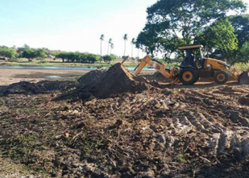 Embasa inicia limpeza da Barragem da Leste; obra beneficia moradores de Queimadas e Santaluz
