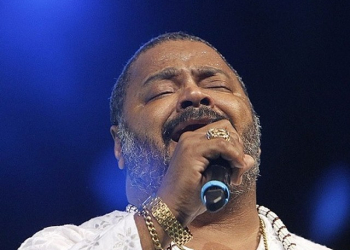 Arlindo Cruz passa por cirurgia e tem cateter cerebral instalado