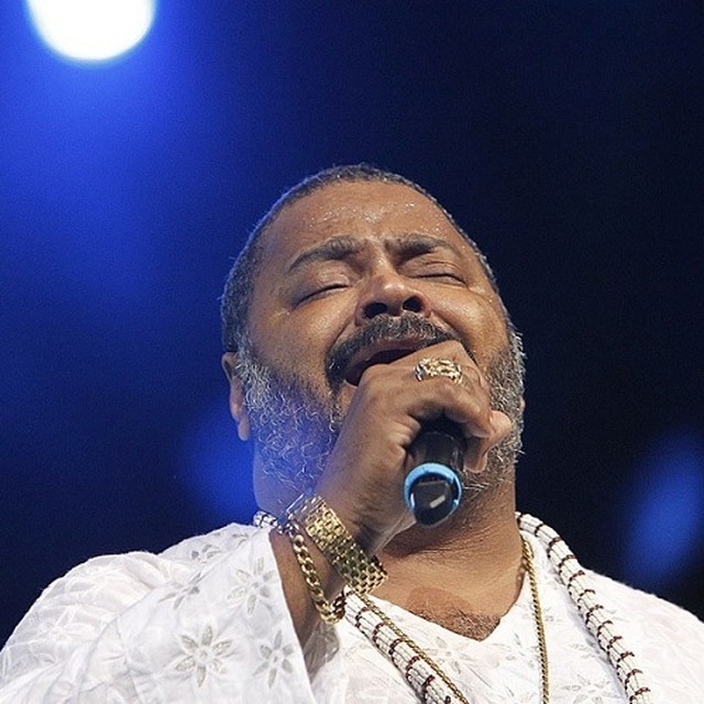 Arlindo Cruz passa por cirurgia e tem cateter cerebral instalado
