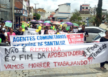 Protesto contra reforma da Previdência é realizado em Santaluz