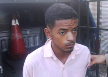 Jovem com mandado de prisão em Riachão é preso em Coité. O mesmo é suspeito de assaltar Colégio Olgarina